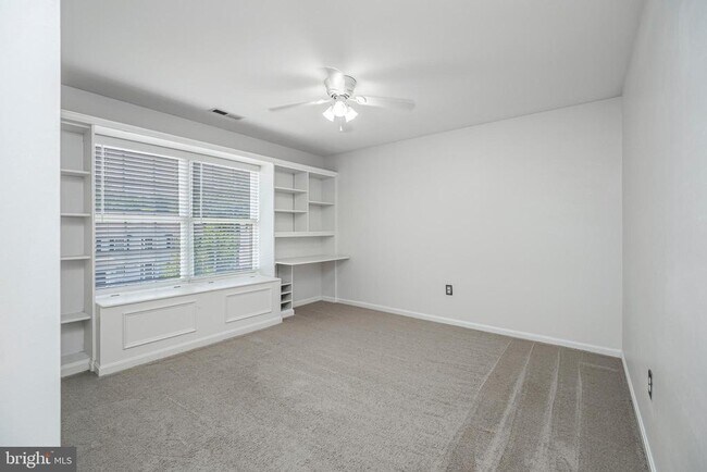 Building Photo - 33 St Williams Way