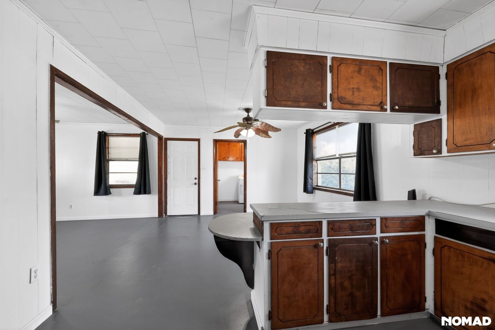 Building Photo - 251 School Rd