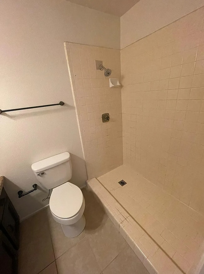 Building Photo - 2045 S 14th Ave