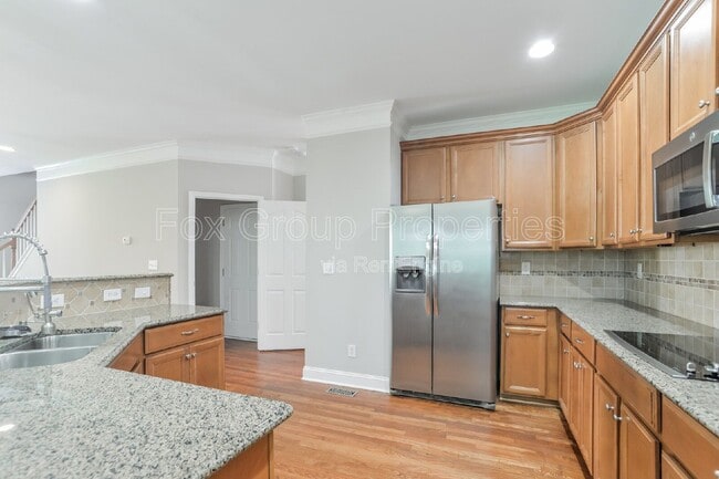 Building Photo - 7356 Sedgebrook Dr W
