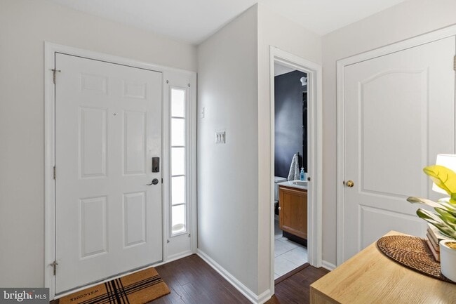 Building Photo - 2302 Harvard Dr