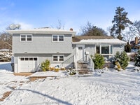 Building Photo - 446 Roedel Pl