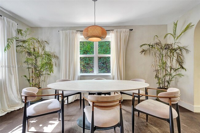 Building Photo - 669 NE 60th St