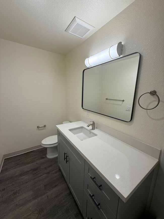 Building Photo - Free Month of Rent for Move in before Dec 1st - Brand New Upstairs 3 Bedroom Apartment