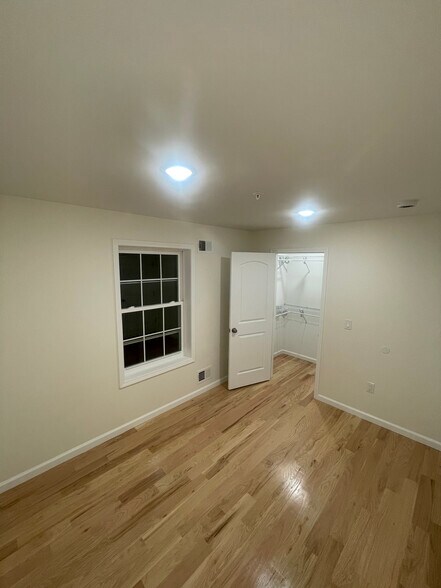 Building Photo - 26 Stuyvesant Ave