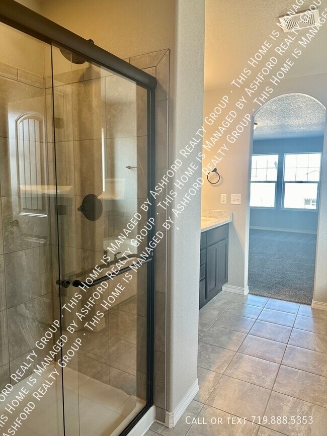 Building Photo - 7351 Coppermine Ct