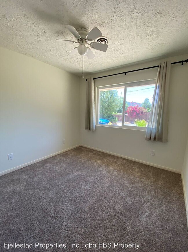 Building Photo - 4 br, 2 bath House - 13550 Adlai Lane