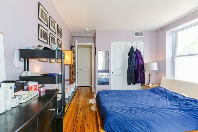 Building Photo - 420 16th St SE