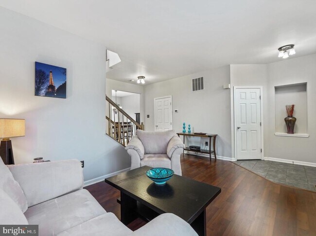 Building Photo - 2 W Kyla Marie Dr