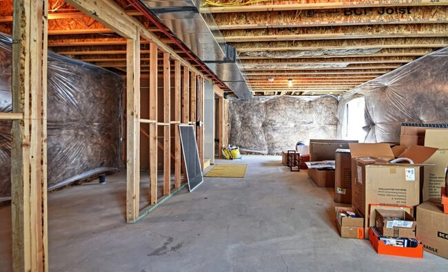 Building Photo - 4 bedroom/2.5 bathroom Townhome in Eagle Mountain