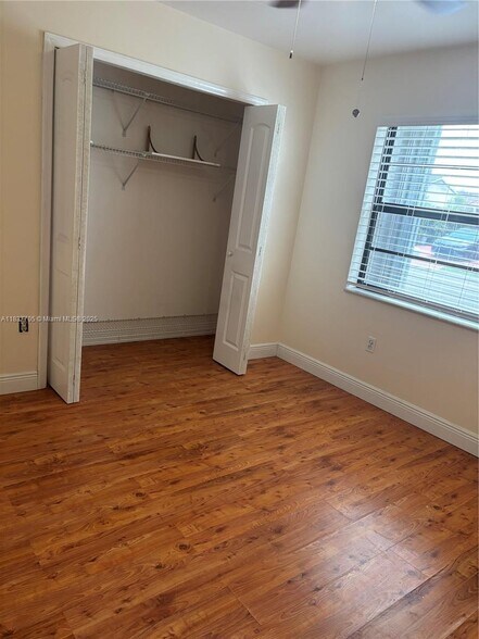 Building Photo - 1065 NW 127th Path