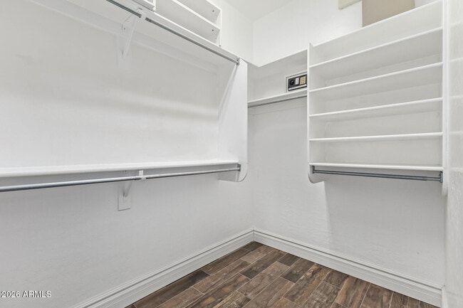 Building Photo - 10271 Jasmine Dr