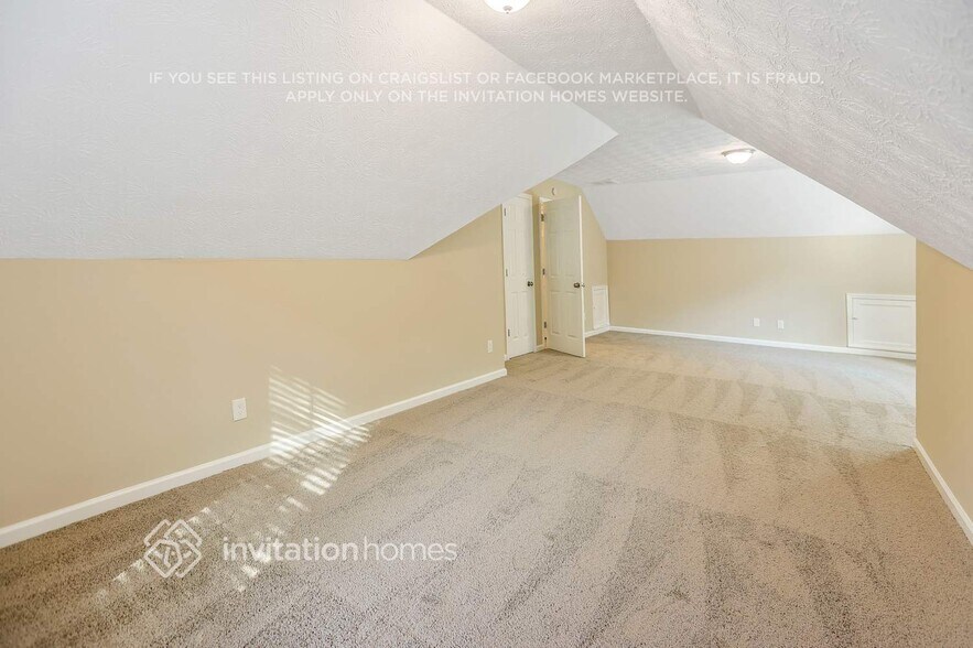 Building Photo - 806 Alta Ct