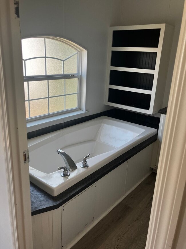 Building Photo - 3 Bedroom Trailer in New Iberia