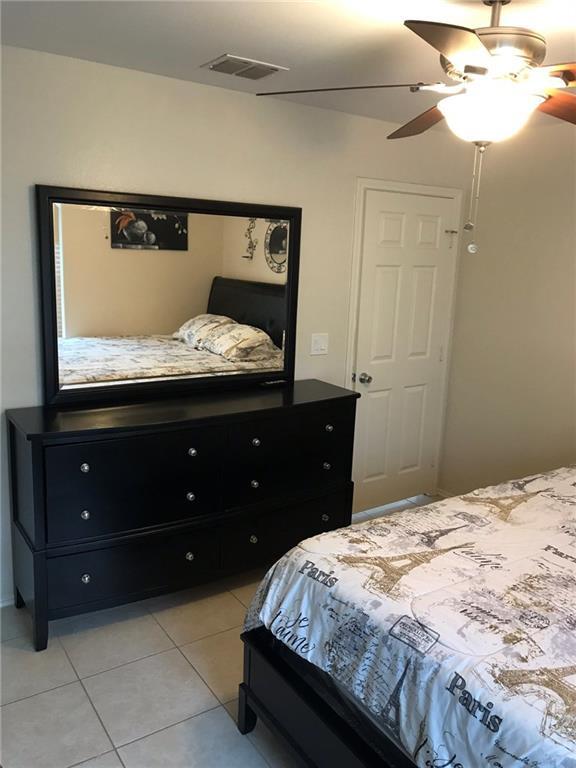 Building Photo - 1135 Livermore St