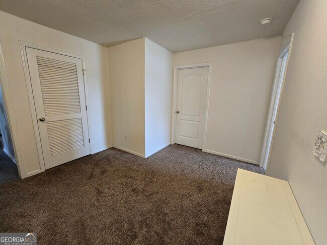 Building Photo - 101 Cedar Breeze Dr