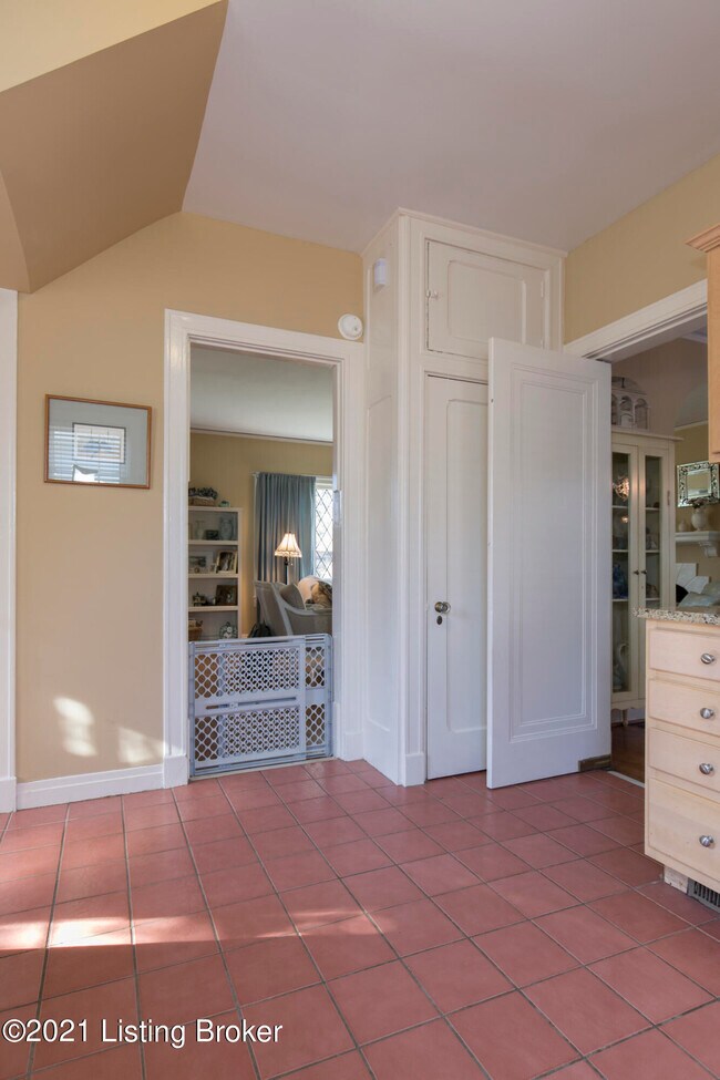 Building Photo - 9 Rebel Rd