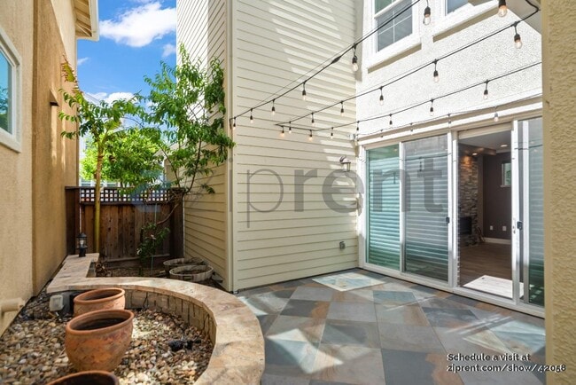 Building Photo - 4330 Trolan Ln