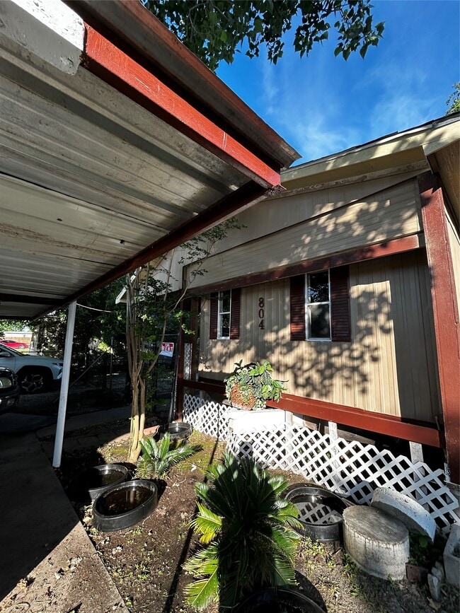 Building Photo - 804-804 Virginia St