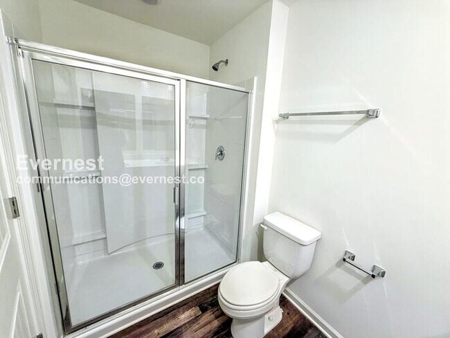 Building Photo - 241 Koslin Lp