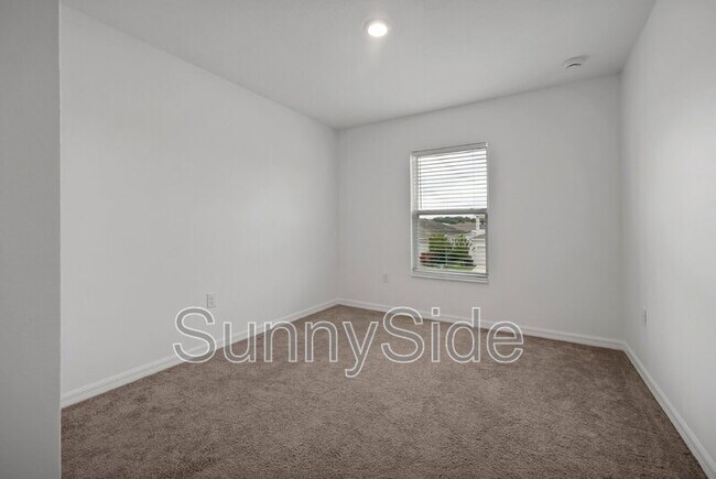 Building Photo - 10116 Grande Lp