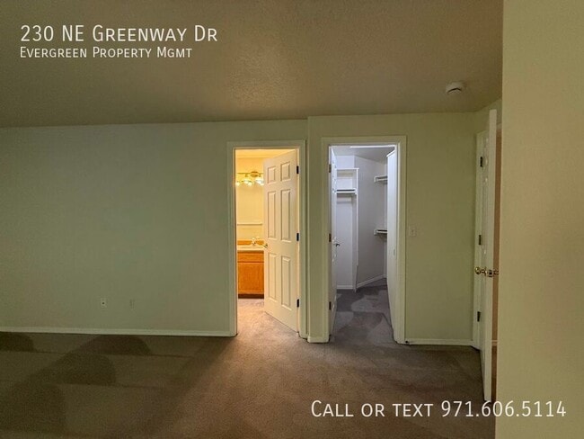 Building Photo - 230 NE Greenway Dr