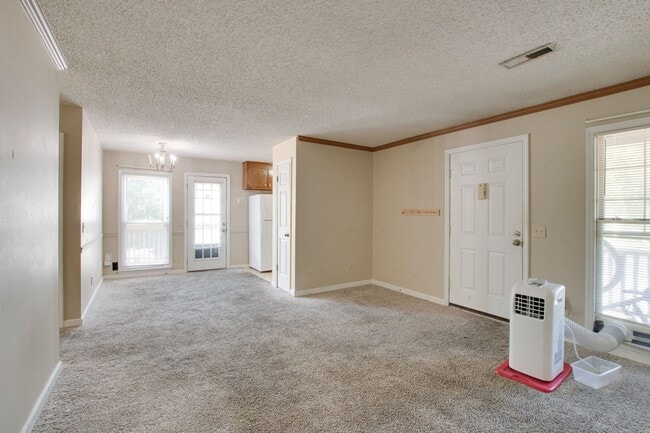 Building Photo - 6201 Friar Tuck Dr NW