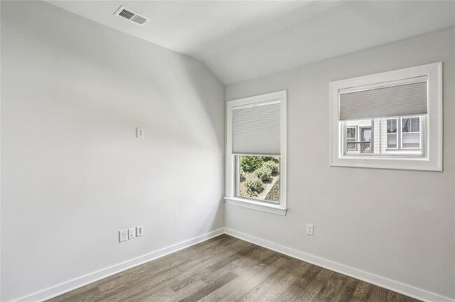 Building Photo - 2090 Emmet Pk Ln