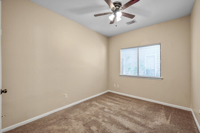 Building Photo - 3500 Tangle Brush Dr