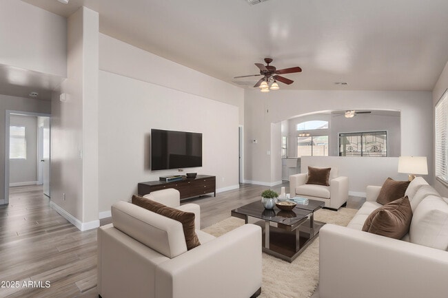 Building Photo - 15820 W Monroe St