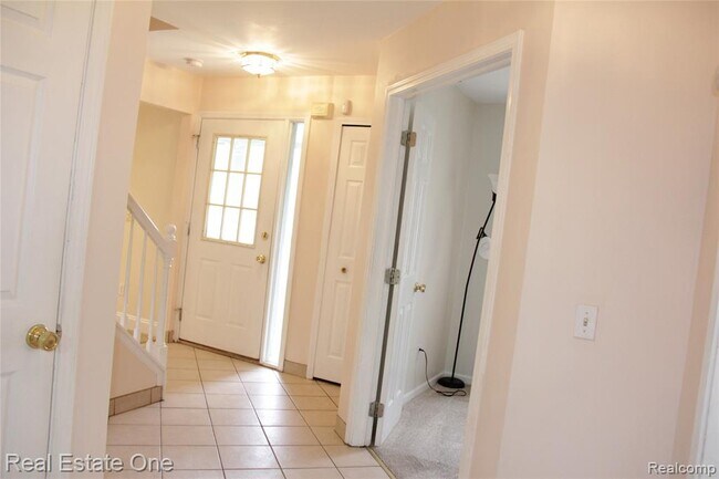 Building Photo - 40690 Bluesprings Ct