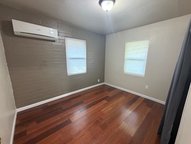 Building Photo - 1333 Terrace Dr