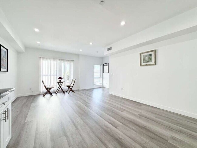 Building Photo - 1258 Leighton Ave