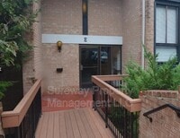 Building Photo - 520 N Lemon St