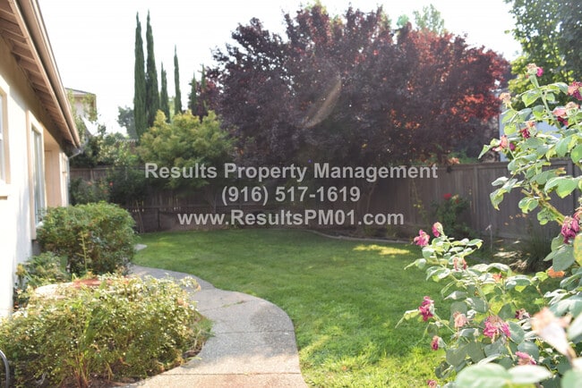 Building Photo - Rare Opportunity - Beautiful Saratoga Gate...