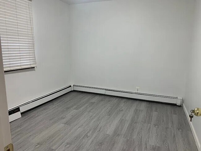 Building Photo - 43 Slayton Ave