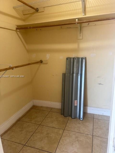 Building Photo - 1810 W 56th St