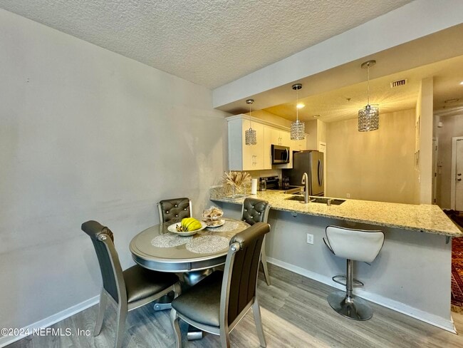 Building Photo - 11368 Estancia Villa Dr