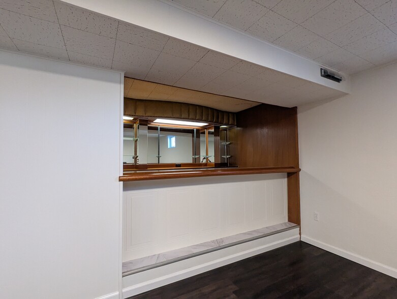 Basement Bar Area - 2519 Lelaray St