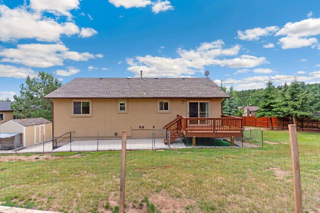 Building Photo - Rare Woodland Park Rental with RV Parking,...