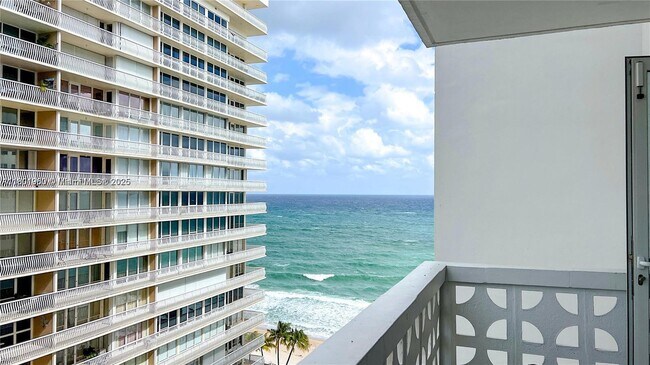 Building Photo - 4010 Galt Ocean Dr