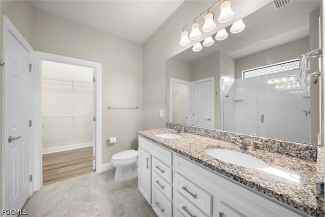 Building Photo - 3685 E Hampton Cir