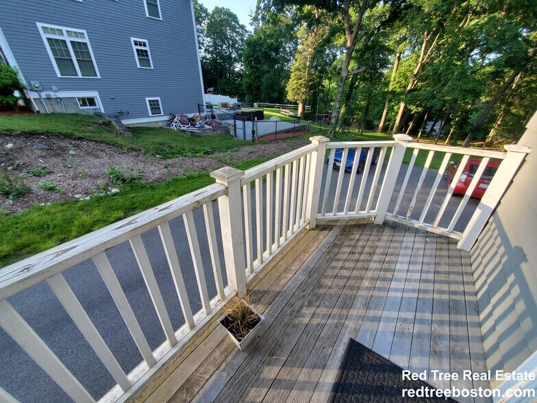 Building Photo - 58 Longfellow Rd