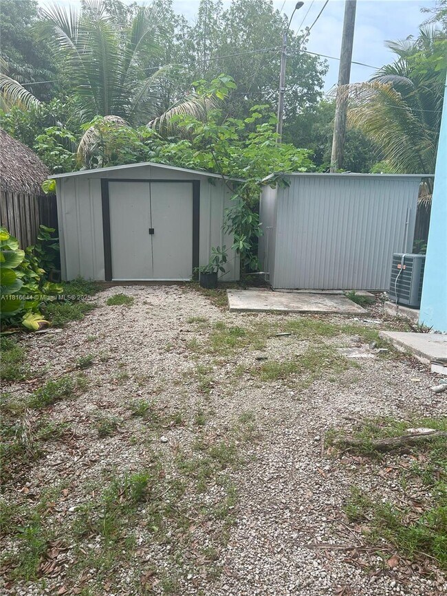 Building Photo - 3549 Loquat Ave