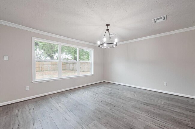 Building Photo - 203 Sevenhampton Ln