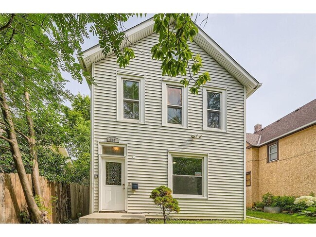 Primary Photo - 707 Jenks Ave E