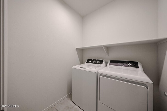 Building Photo - 7056 W Oberlin Wy