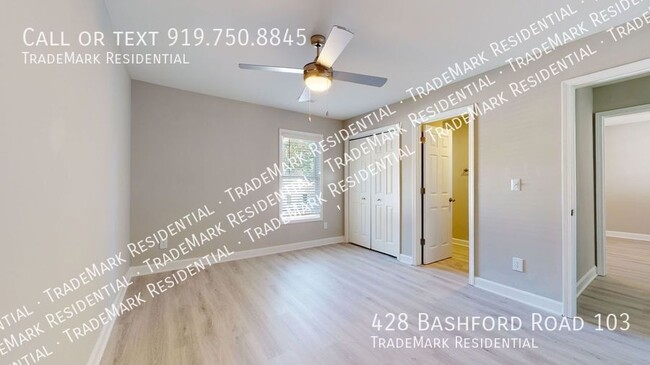 Building Photo - Modern, Renovated 4 bedroom Townhome