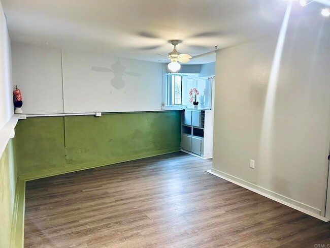 Building Photo - 25072 Alicia Dr