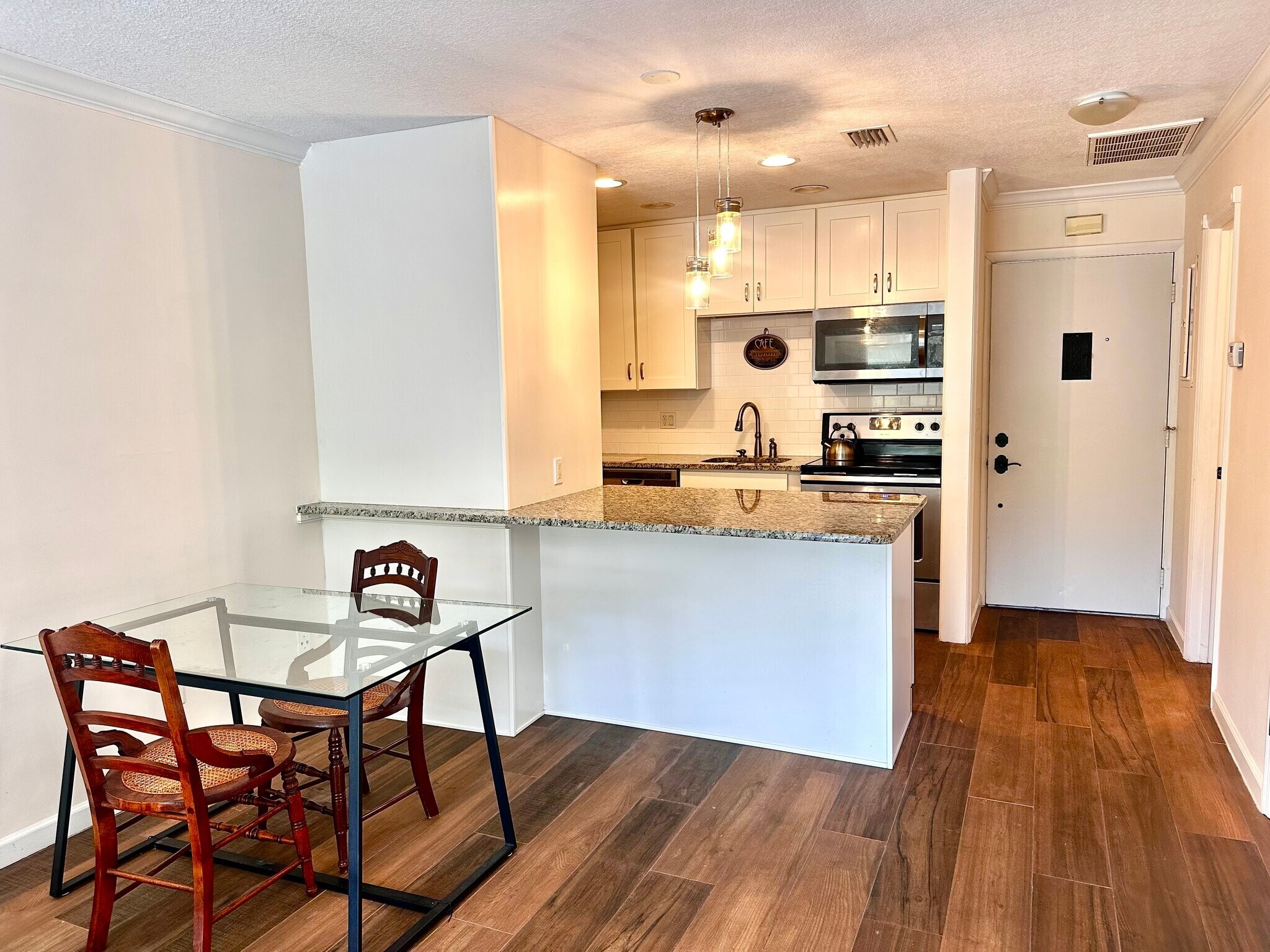 Building Photo - 1815 Robalo Dr